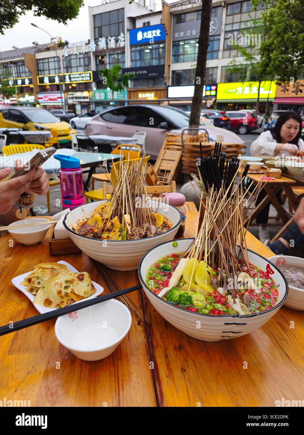 Kalter Topf auf den Straßen von Chengdu China Stockfoto