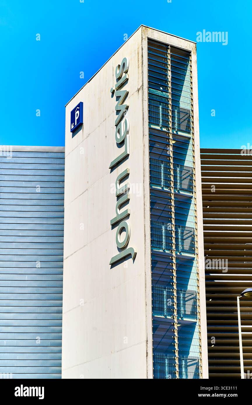 John Lewis Store Parkhaus mit mehreren Stockwerken im Stadtteil Liverpool One Stockfoto
