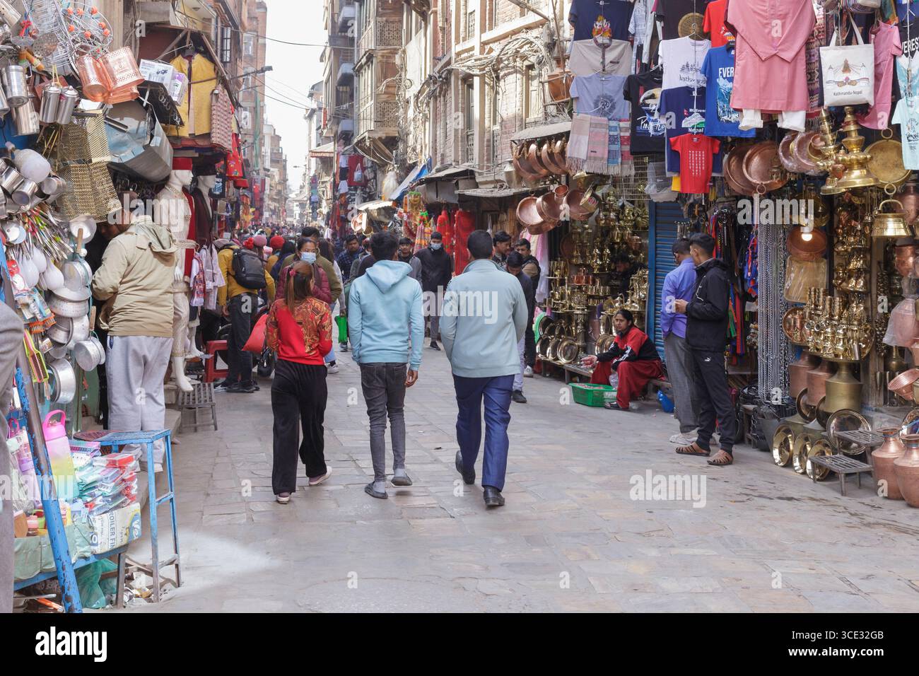 Überfüllte Straße in der Innenstadt von Kathmandu, Nepal Stockfoto