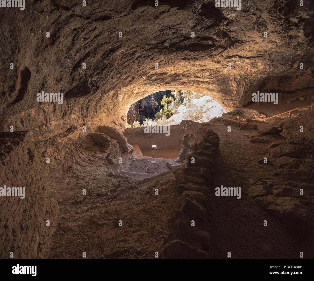 1275 n. Chr. Häuser der ausgestorbenen Mogollon-Indianer. Gila National Forest, New Mexico. Stockfoto