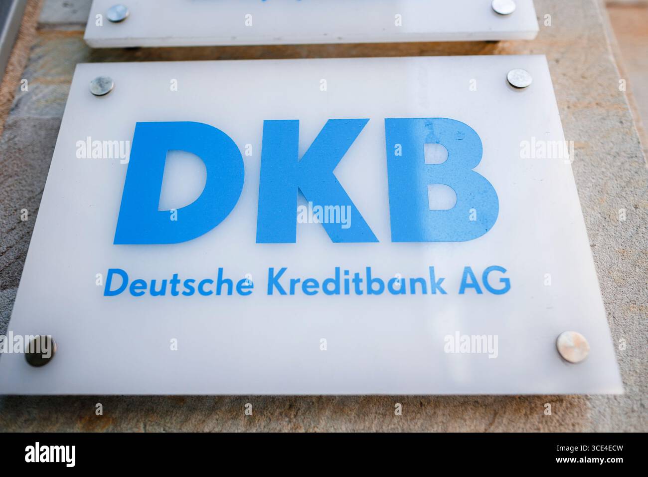 Berlin, Deutschland. August 2025. Logo der DKB - Deutsche Kreditbank AG. Berlin, 15. August 2025. Quelle: dpa/Alamy Live News Stockfoto
