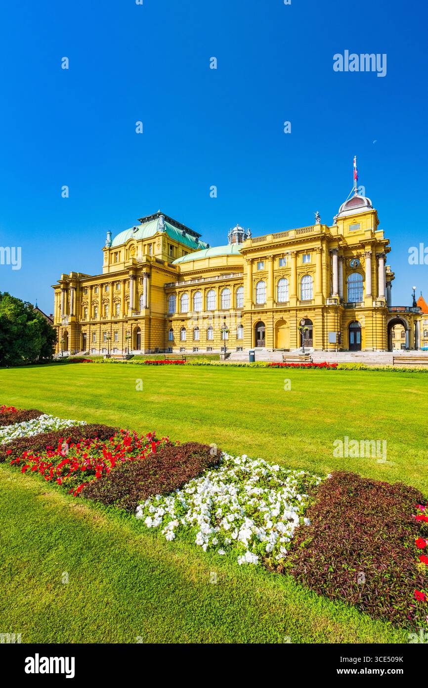 Neobarockter Palast des kroatischen Nationaltheaters in Zagreb, Kroatien Stockfoto