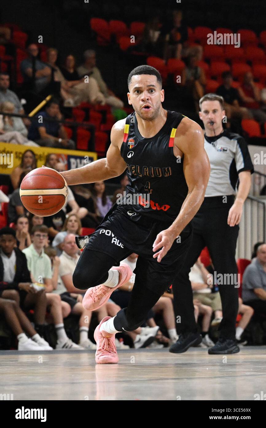 Charleroi, Belgien. August 2025. Der Belgier Emmanuel Manu Lecomte wurde am Freitag, den 15. August 2025, in Oostende während eines Basketballspiels zwischen der belgischen Nationalmannschaft der Belgischen Lions und Großbritannien in einem Freundschaftsturnier in Aktion gezeigt. BELGA PHOTO MAARTEN STRAETEMANS Credit: Belga News Agency/Alamy Live News Stockfoto
