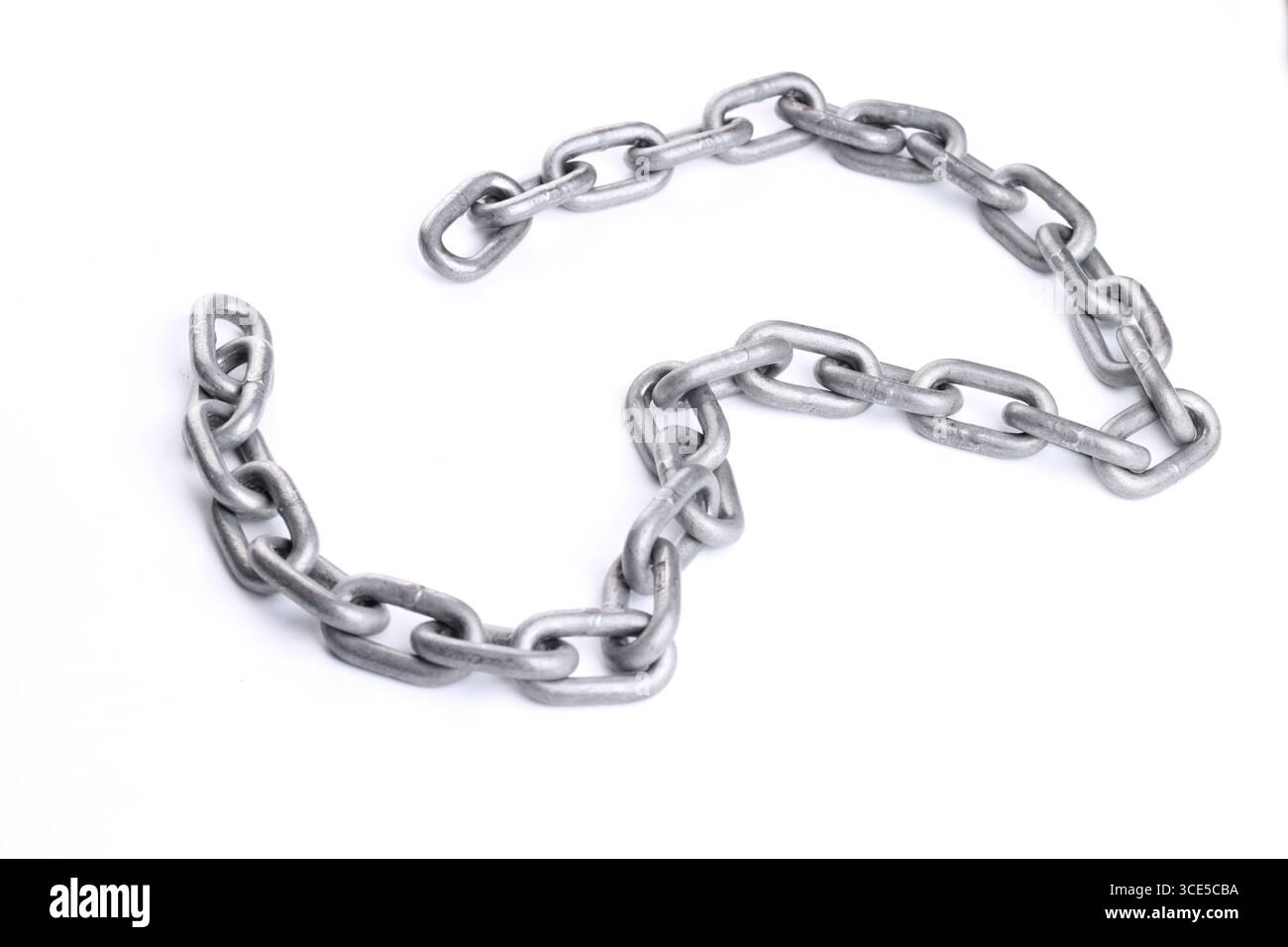 Eisenkette isoliert auf weißem Hintergrund. Stockfoto