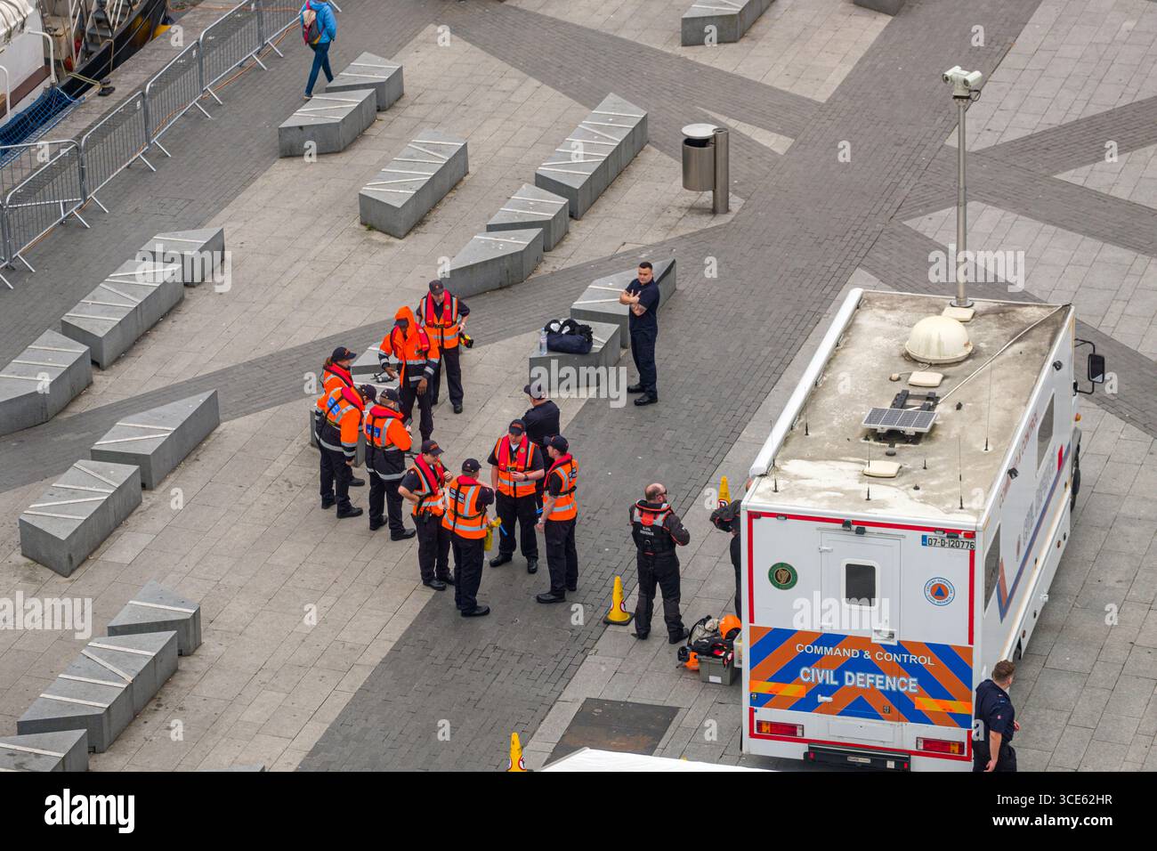 Irische Zivilschutz Mercedes-Benz Vario 815 D mobile Incident command Einheit, Grand Canal Square, Grand Canal Dock, Dublin, Leinster, Irland Stockfoto
