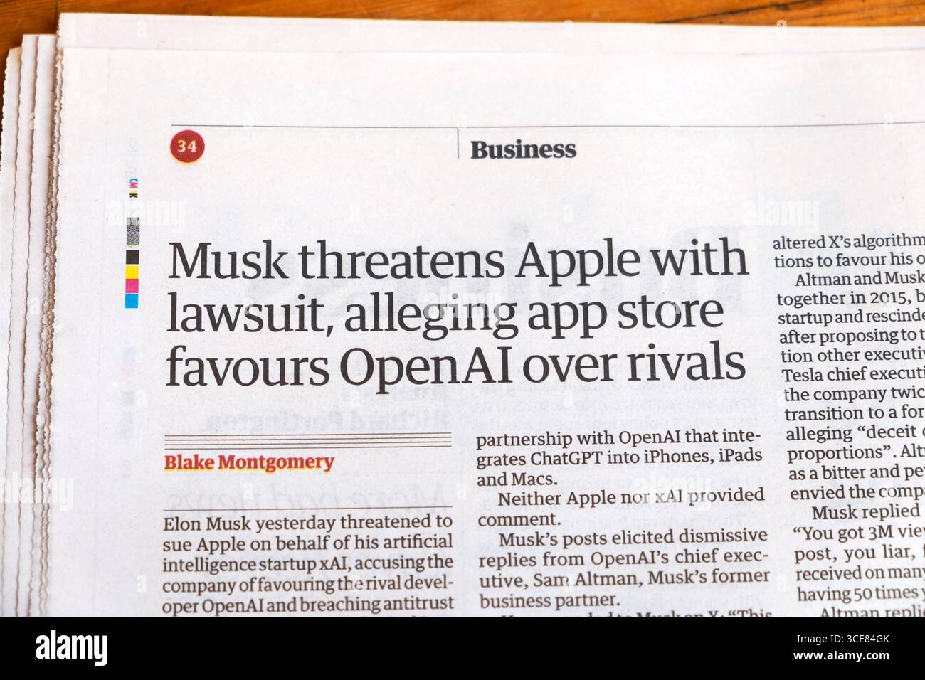 Elon 'Musk bedroht Apple mit einer Klage und behauptet, App Store bevorzuge OpenAI gegenüber Rivals' Guardian artikel 13. August 2025 Stockfoto