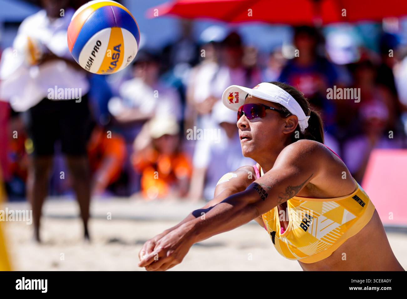 ANA Patricia Silva Ramos & Eduarda Santos Lisbonne ( Brasilien ) bei der Volleyball World Beach Pro Tour Montreal 2025 ( Kanada ) Stockfoto