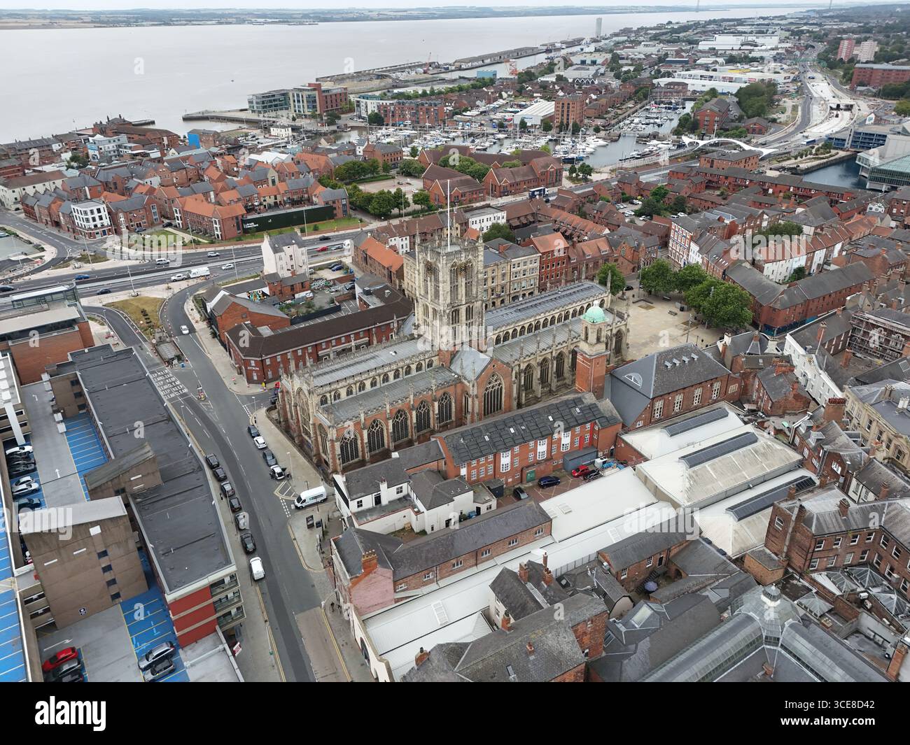 areal Views of Hull Minster ist eine anglikanische Kirche im Zentrum von Hull. Die Kirche hieß Holy Trinity Church. East Riding of Yorkshire, England Stockfoto