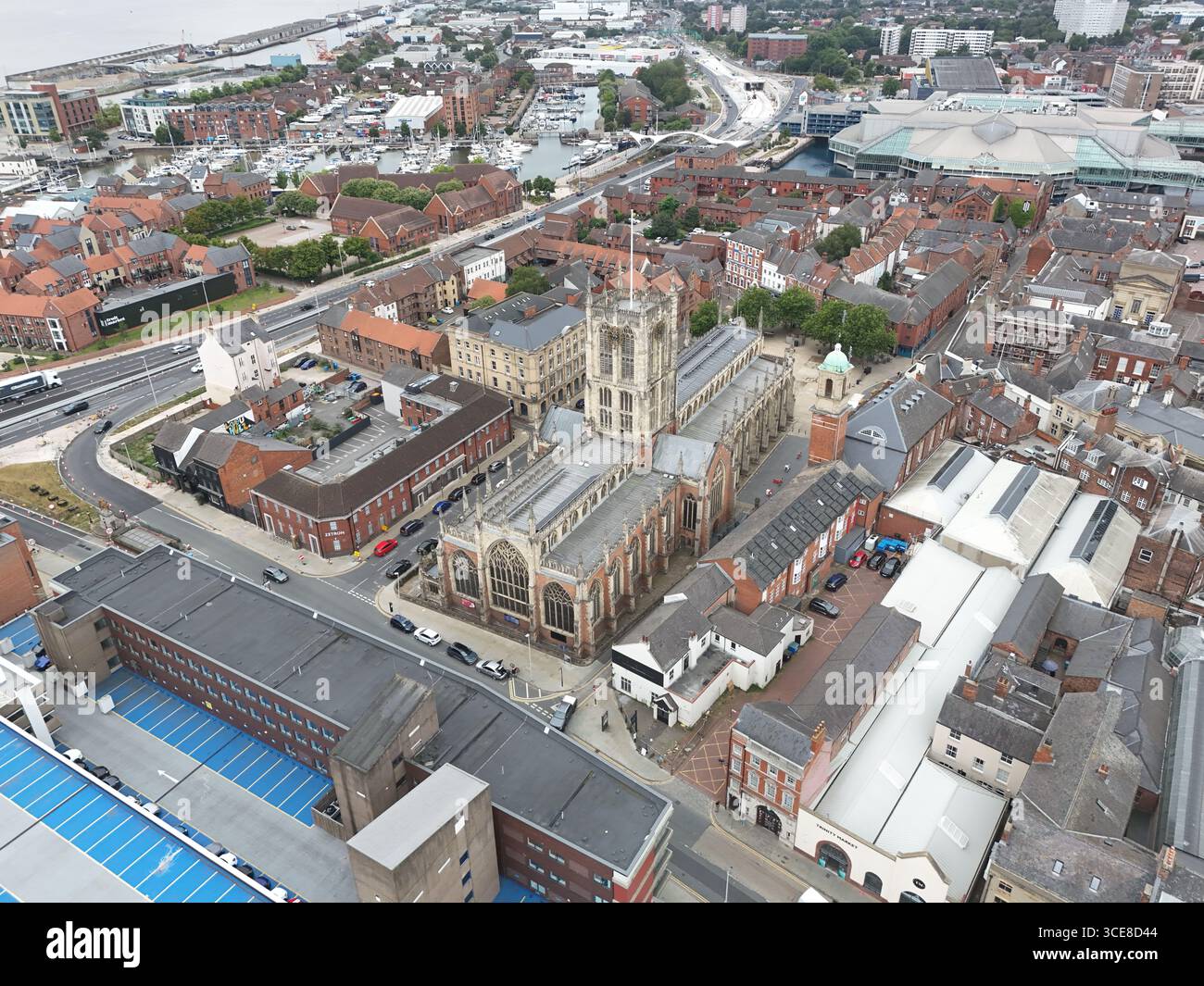 areal Views of Hull Minster ist eine anglikanische Kirche im Zentrum von Hull. Die Kirche hieß Holy Trinity Church. East Riding of Yorkshire, England Stockfoto