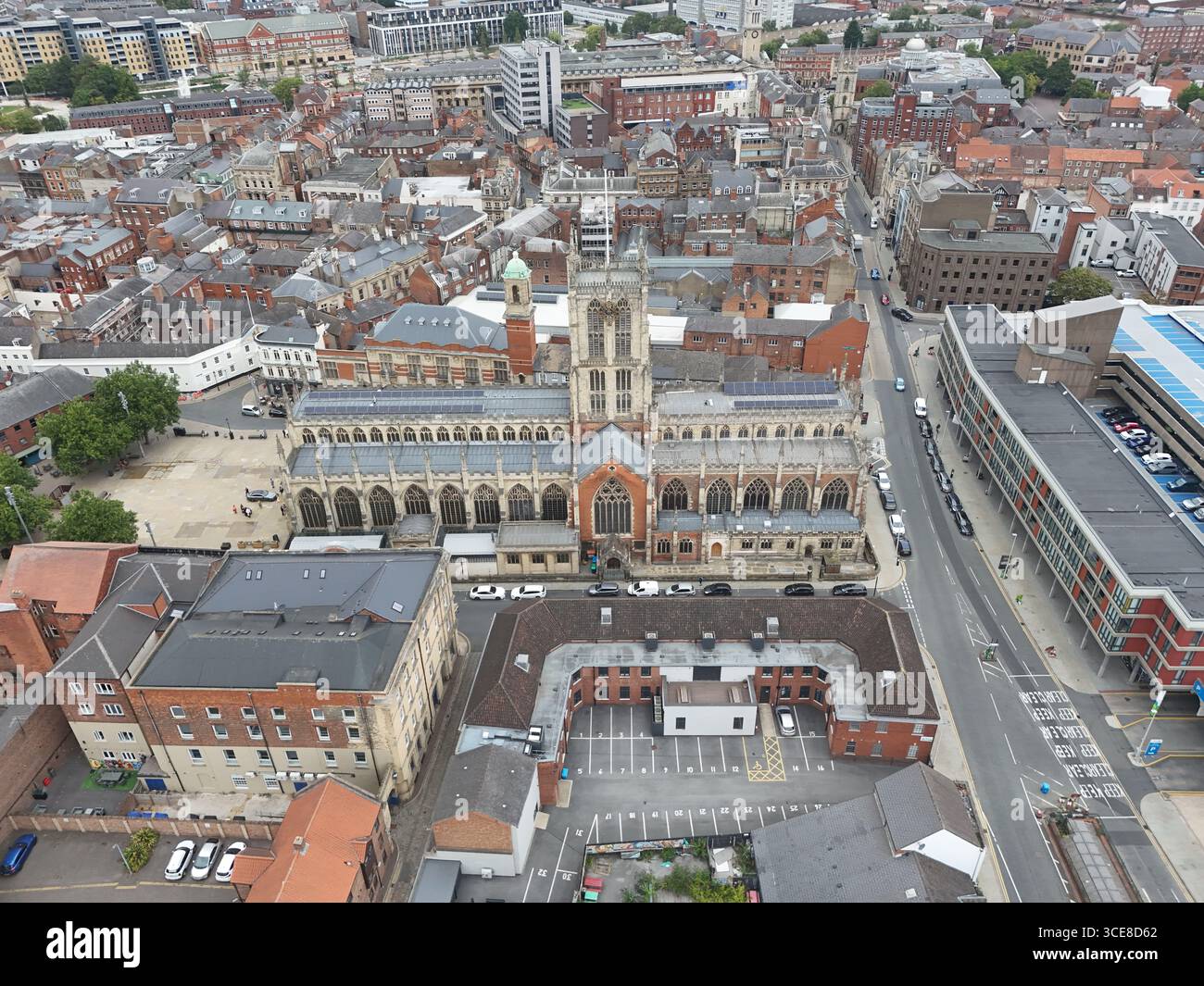 areal Views of Hull Minster ist eine anglikanische Kirche im Zentrum von Hull. Die Kirche hieß Holy Trinity Church. East Riding of Yorkshire, England Stockfoto