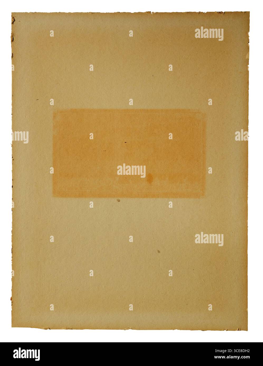 Alte grungy Papier- oder Papptextur, verfärbt und gelblich, Bucheinband und Papiervorlage, freier Kopierraum. Isoliert auf weißem Hintergrund. Stockfoto