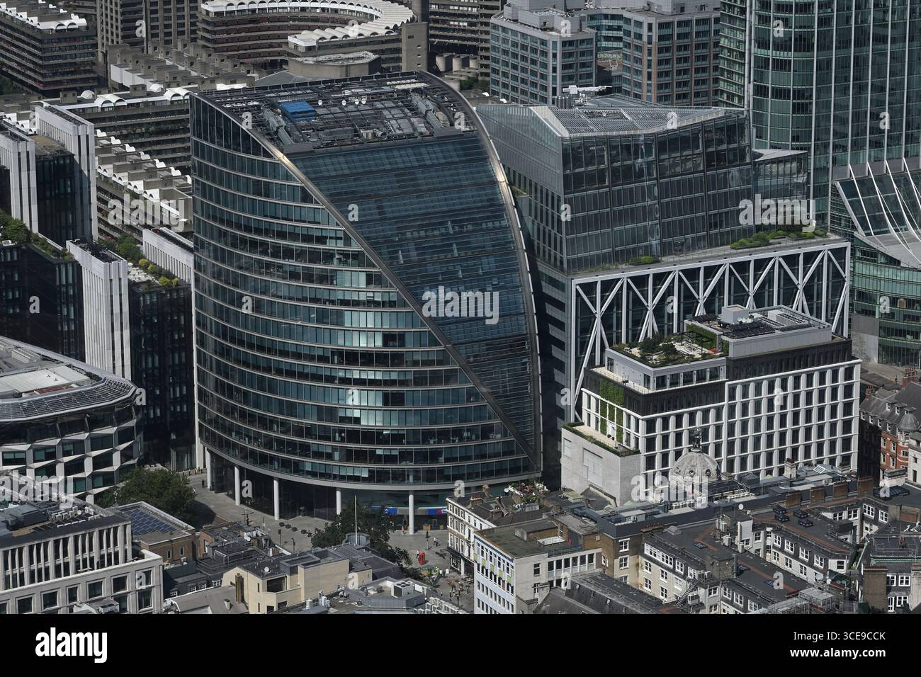 Moor House Bürogebäude in der City of London in Moorgate von der Aussichtsplattform Lookout aus gesehen Stockfoto