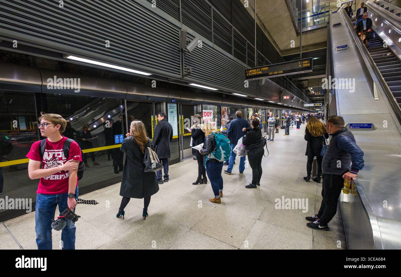 Der Canary Wharf U-Bahnstation, Tower Hamlets, London, England, Vereinigtes Königreich Stockfoto