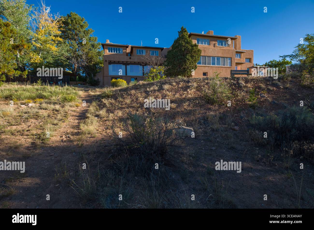 Santa Maria Gebäude, das ist ein Teil der Santa Fe fotografische Werkstätten Campus, Santa Fe, Santa Fe County, New Mexico, USA Stockfoto