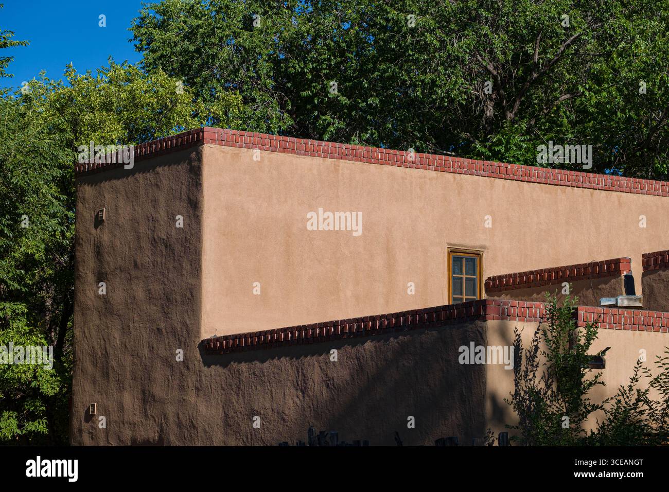 Detail von Adobe Bau, Canyon Road, Santa Fe, Santa Fe County, New Mexico, USA Stockfoto