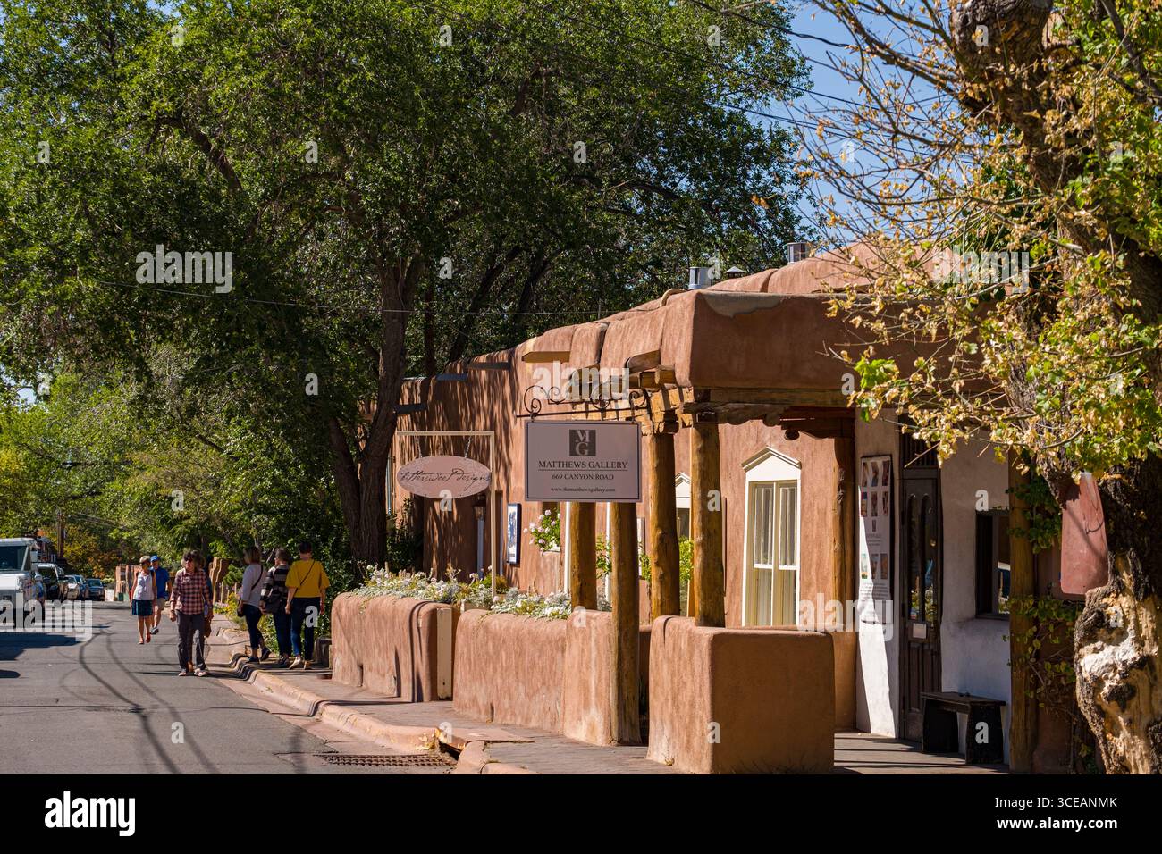 Matthews Galerie, Canyon Road, Santa Fe, Santa Fe County, New Mexico, USA Stockfoto