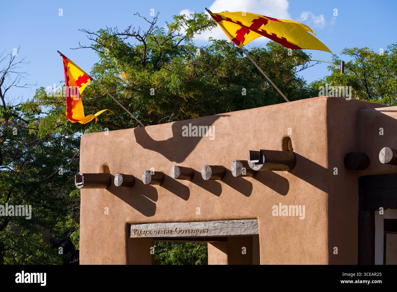 Palast der Gouverneure, Sitz der Regierung Spaniens im 17. Jahrhundert, Santa Fe, Santa Fe County, New Mexico, USA Stockfoto