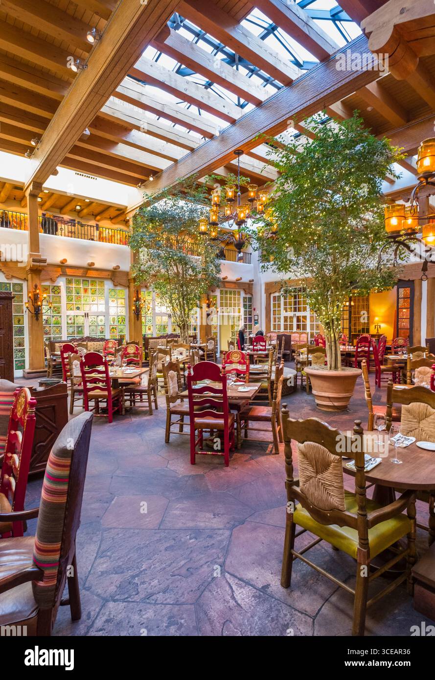 La Plazuela Restaurant im La Fonda on the Plaza Hotel, Santa Fe, Santa Fe County, New Mexico, USA Stockfoto