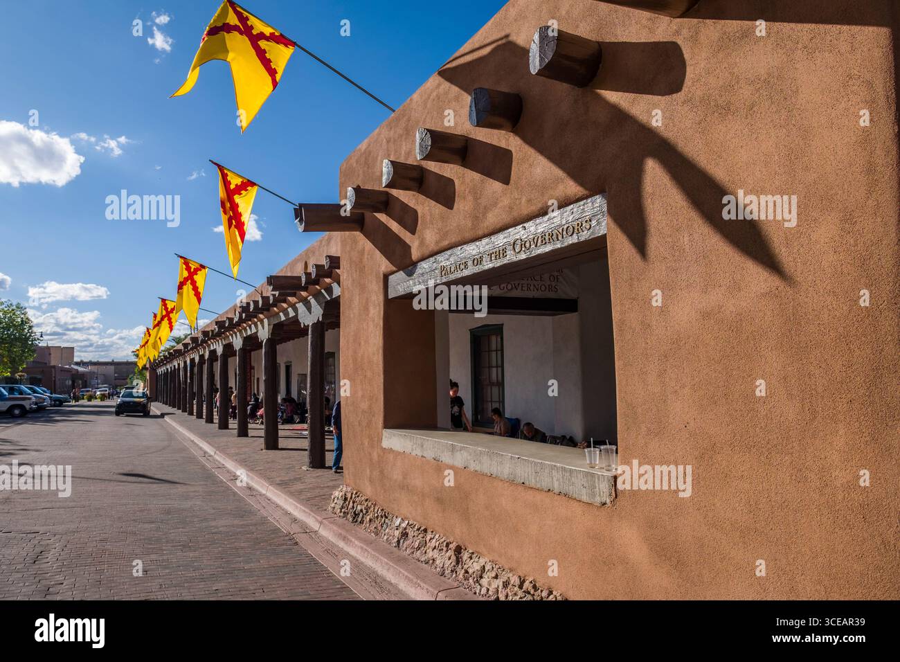 Palast der Gouverneure, Sitz der Regierung Spaniens im 17. Jahrhundert, Santa Fe, Santa Fe County, New Mexico, USA Stockfoto