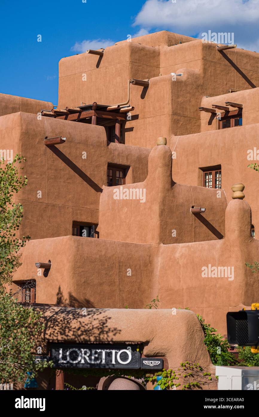 Inn and Spa at Loretto luxus hotel Gebäude im Adobe Stil, Santa Fe, Santa Fe County, New Mexico, USA Stockfoto