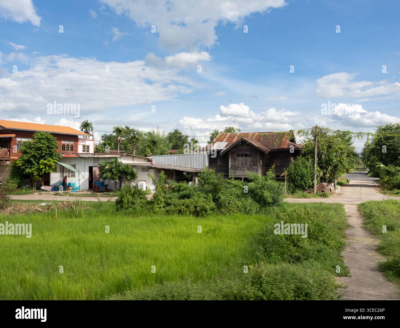 Ländliches Dorf in der Provinz Surin in der Region Isaan in Thailand Stockfoto