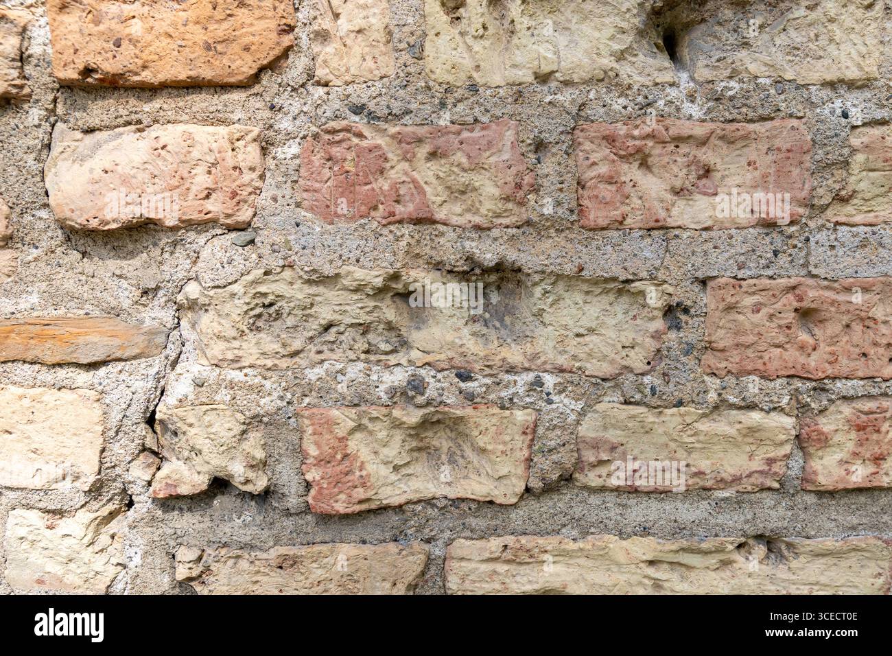 Kriegsschäden an der Steinmauer der Festung Akershus in Oslo, Norwegen Stockfoto