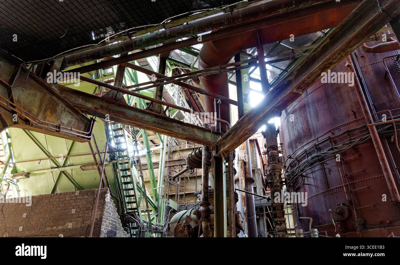 Hattingen, Deutschland, 20. Mai 2025 - Henrichshuette. Ehemaliges Stahlwerk, heute als Museum betrieben. Teil der Route des industriellen Erbes. Stockfoto