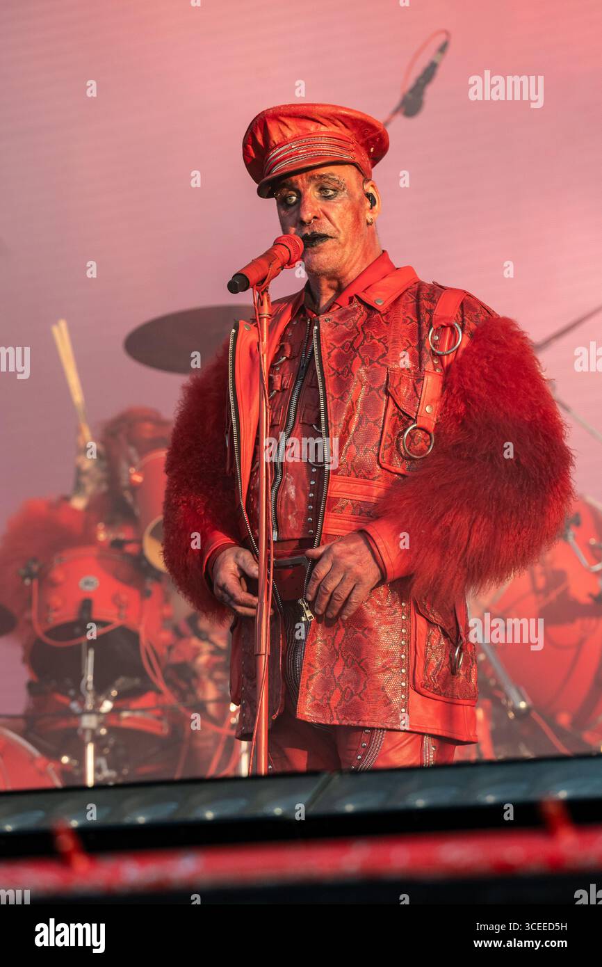 19. Juni 2025: Till Lindemann aus Rammstein tritt beim Hellfest Open Air Festival in Clisson auf Stockfoto