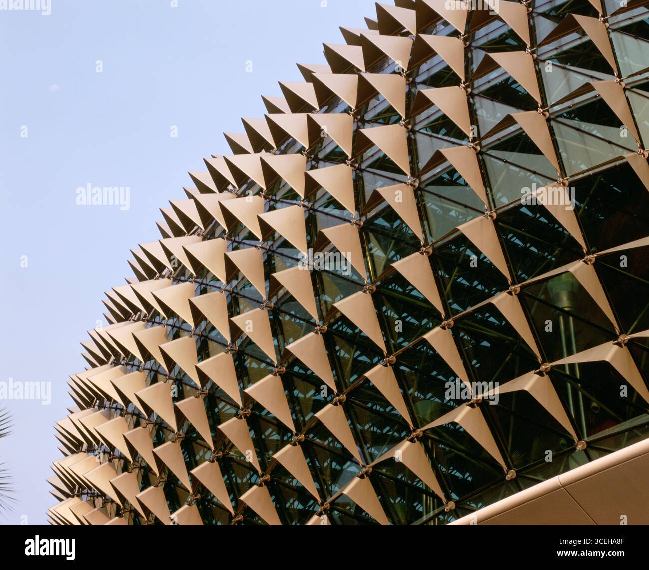 Die Esplanade Theater in der Bucht von Singapur. Dies ist das neue „Kunst“-Zentrum von Singapur, auch Durian genannt. Esplanade - Theater an der Bucht ist Stockfoto