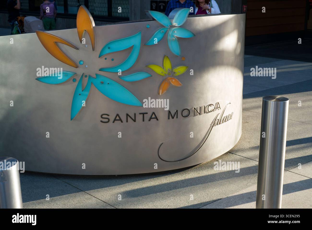Schild am Eingang zum Santa Monica Place Shopping-Mall, Santa Monica, Los Angeles, Kalifornien, USA Stockfoto