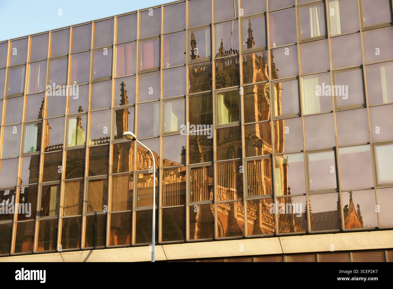 Hull Minster ist eine anglikanische Kirche im Zentrum von Hull. Die Kirche hieß Holy Trinity Church. East Riding of Yorkshire, England Stockfoto