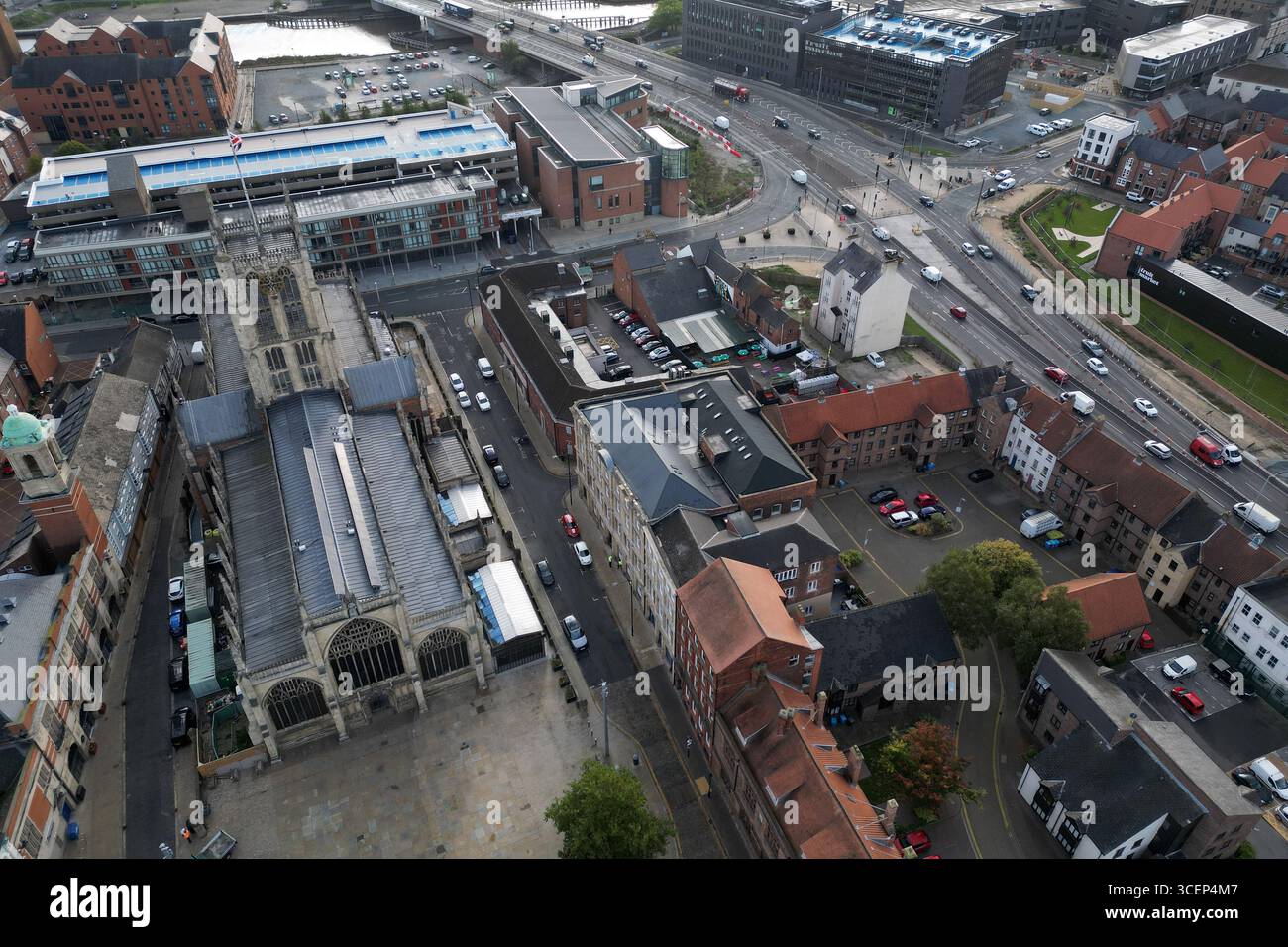 areal Views of Hull Minster ist eine anglikanische Kirche im Zentrum von Hull. Die Kirche hieß Holy Trinity Church. East Riding of Yorkshire, England Stockfoto