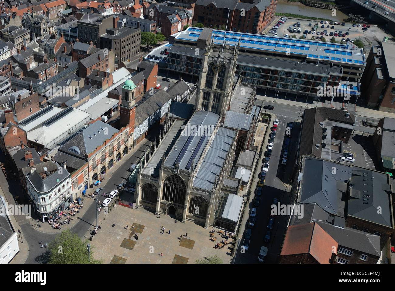 areal Views of Hull Minster ist eine anglikanische Kirche im Zentrum von Hull. Die Kirche hieß Holy Trinity Church. East Riding of Yorkshire, England Stockfoto