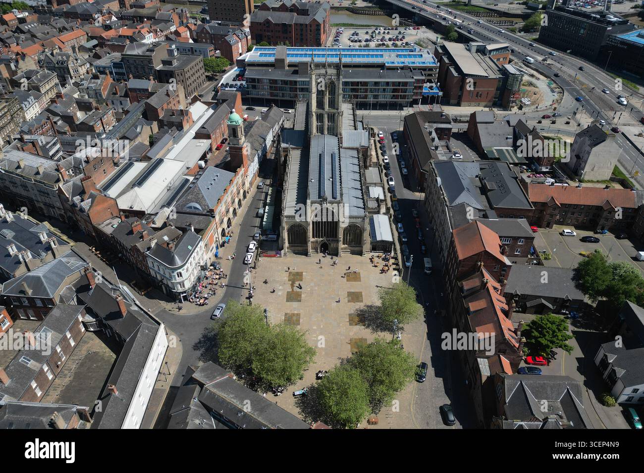 areal Views of Hull Minster ist eine anglikanische Kirche im Zentrum von Hull. Die Kirche hieß Holy Trinity Church. East Riding of Yorkshire, England Stockfoto