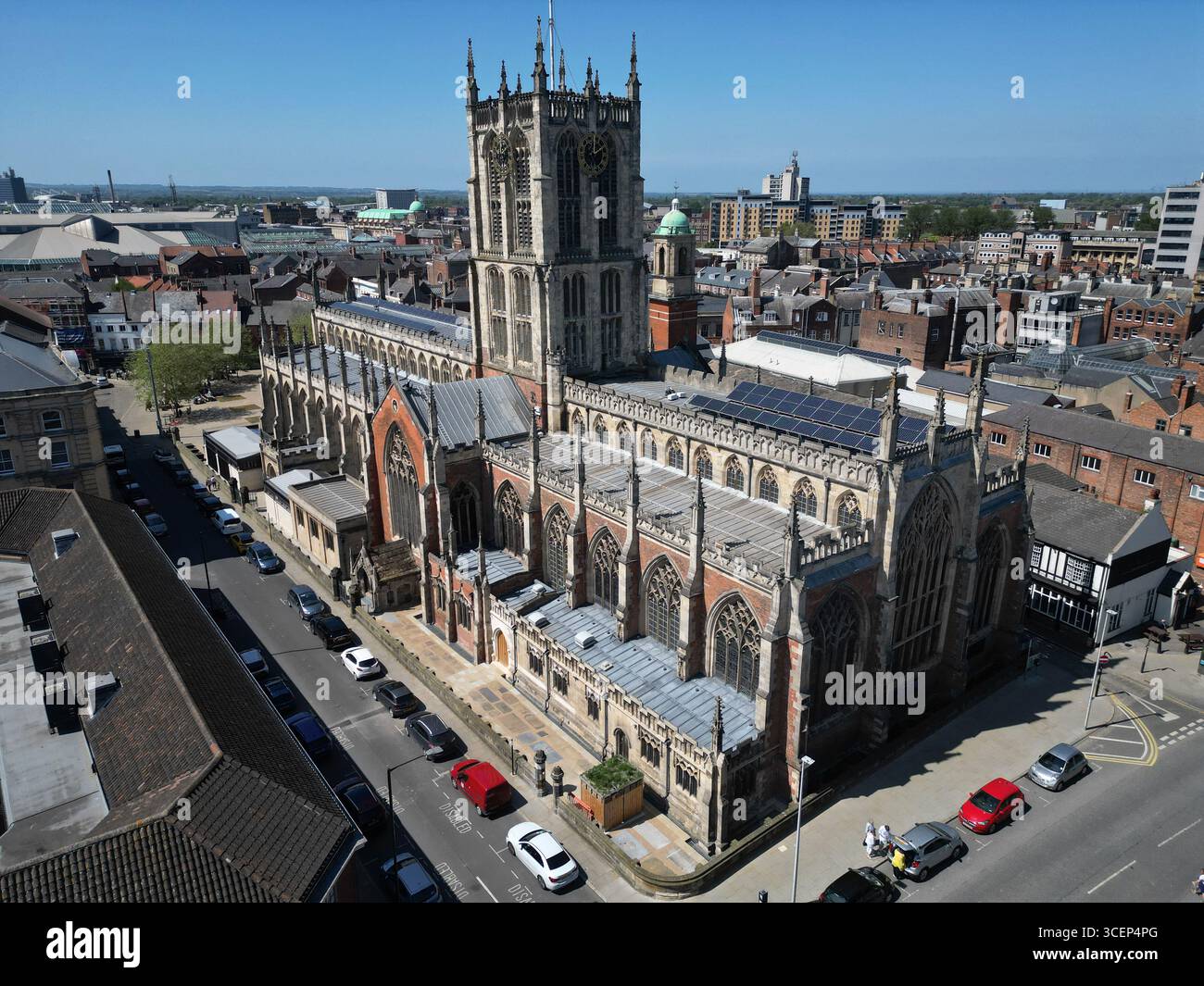 areal Views of Hull Minster ist eine anglikanische Kirche im Zentrum von Hull. Die Kirche hieß Holy Trinity Church. East Riding of Yorkshire, England Stockfoto