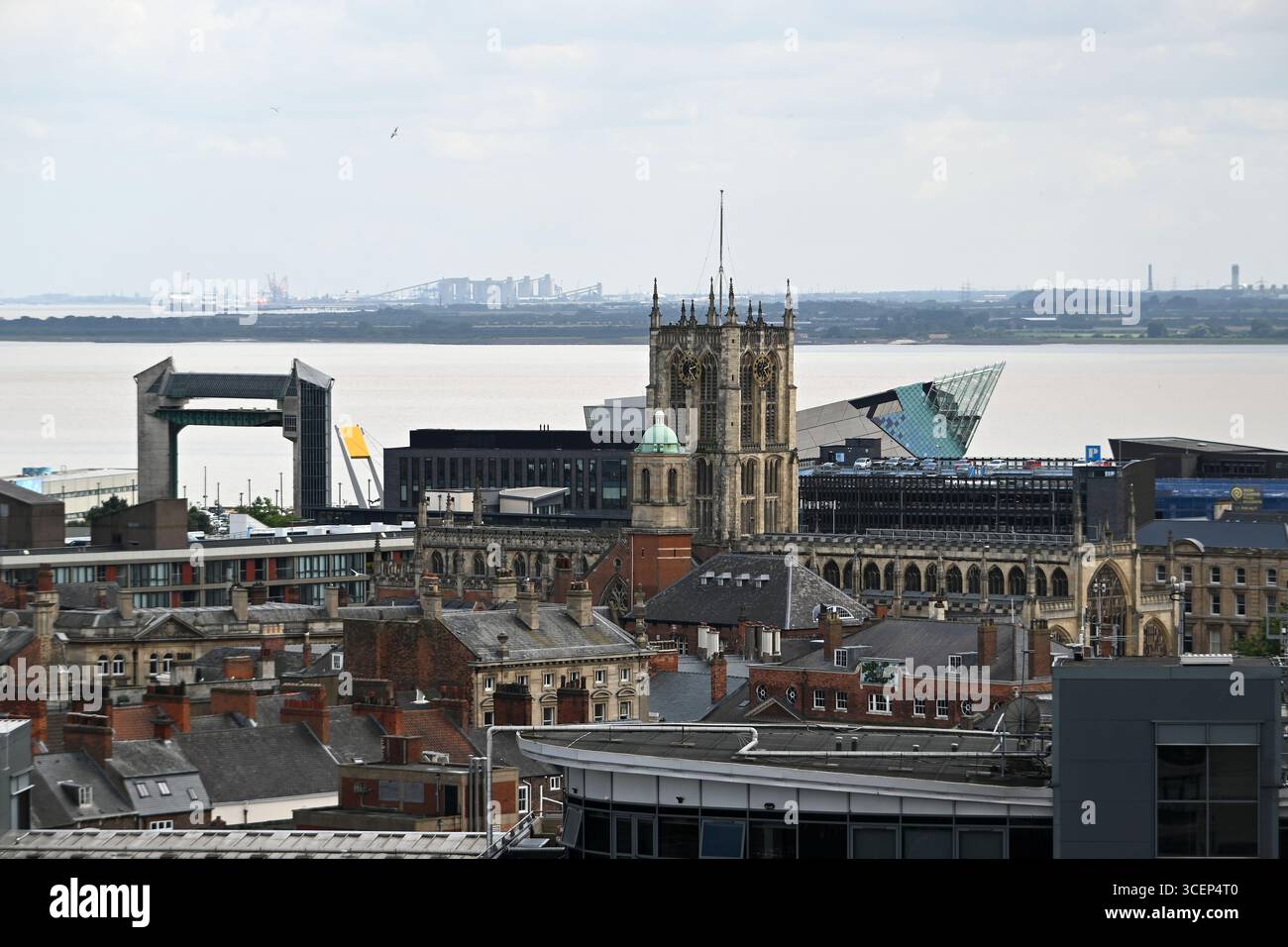 areal Views of Hull Minster ist eine anglikanische Kirche im Zentrum von Hull. Die Kirche hieß Holy Trinity Church. East Riding of Yorkshire, England Stockfoto