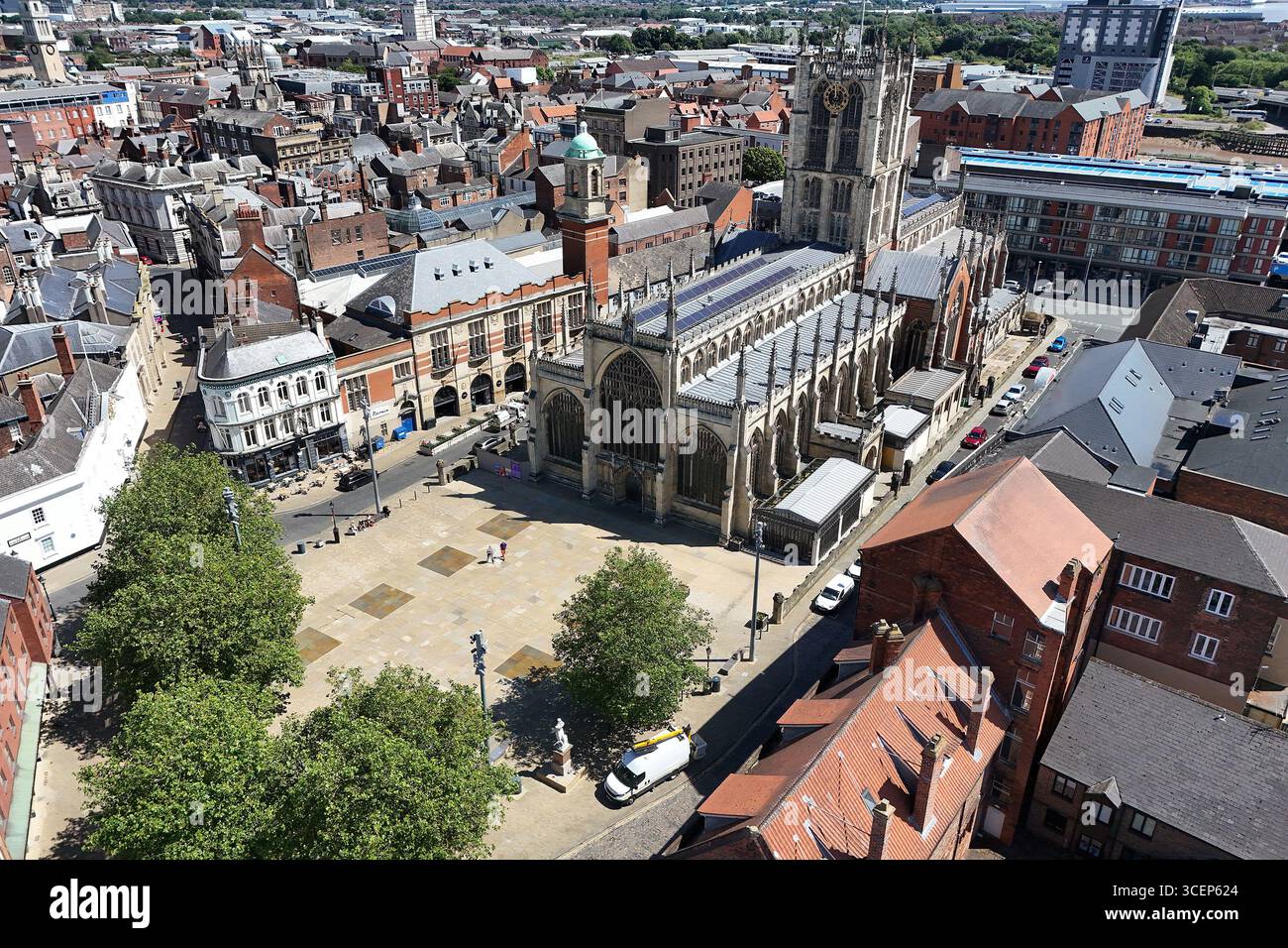 areal Views of Hull Minster ist eine anglikanische Kirche im Zentrum von Hull. Die Kirche hieß Holy Trinity Church. East Riding of Yorkshire, England Stockfoto