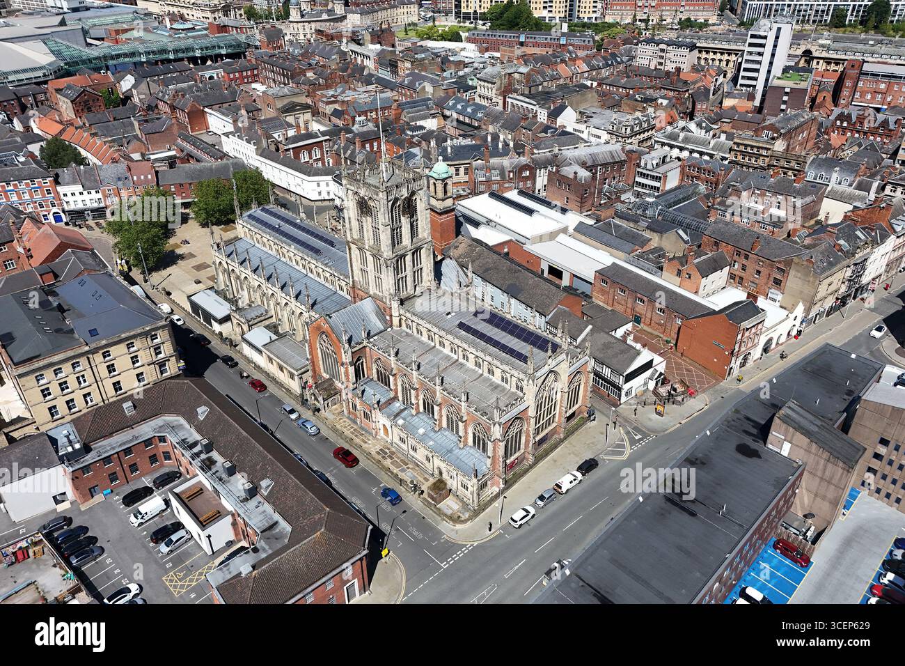 areal Views of Hull Minster ist eine anglikanische Kirche im Zentrum von Hull. Die Kirche hieß Holy Trinity Church. East Riding of Yorkshire, England Stockfoto