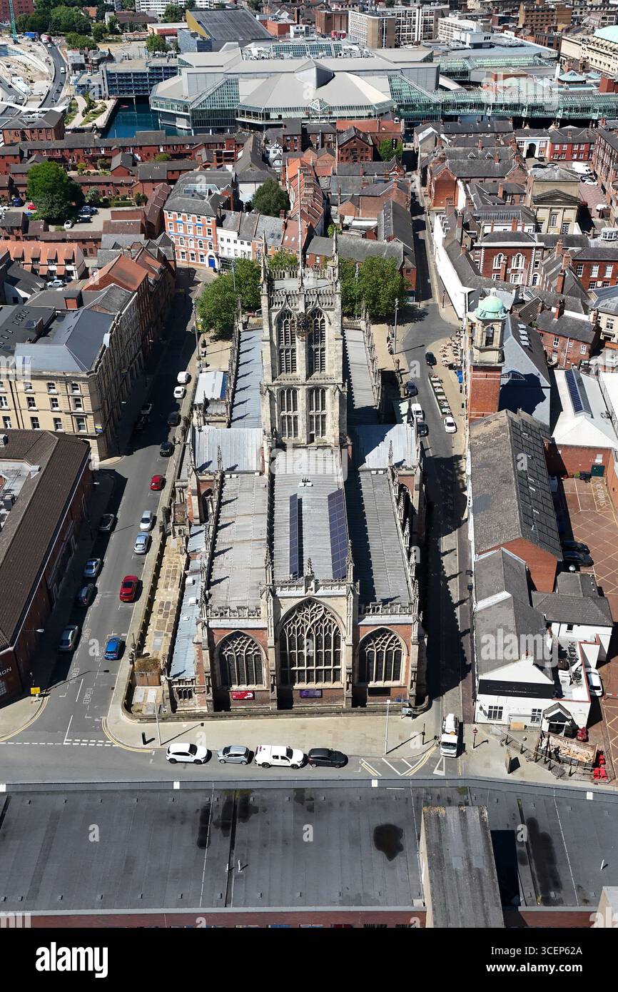 areal Views of Hull Minster ist eine anglikanische Kirche im Zentrum von Hull. Die Kirche hieß Holy Trinity Church. East Riding of Yorkshire, England Stockfoto