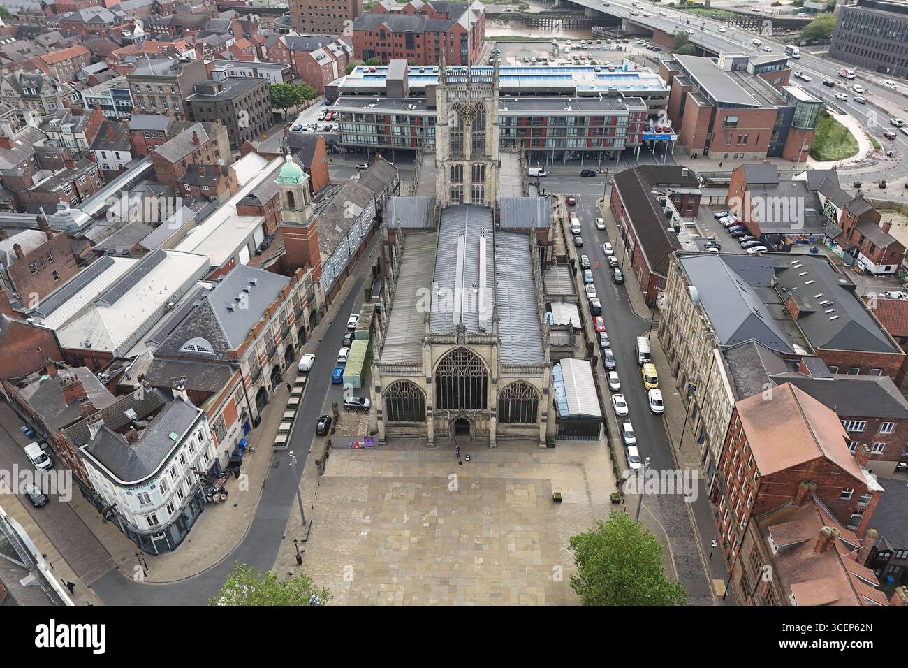 areal Views of Hull Minster ist eine anglikanische Kirche im Zentrum von Hull. Die Kirche hieß Holy Trinity Church. East Riding of Yorkshire, England Stockfoto