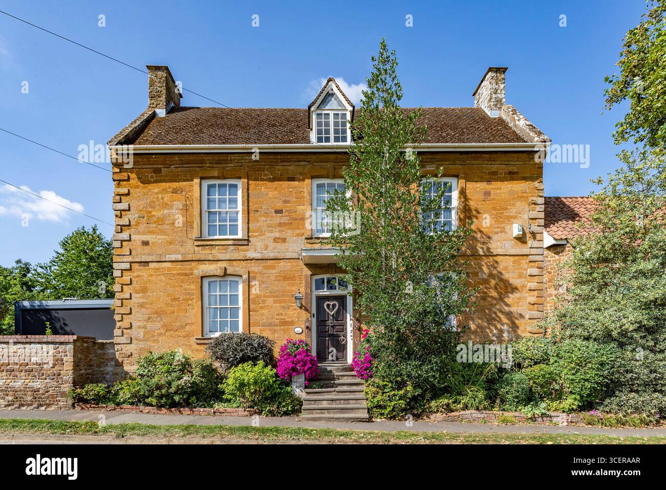 Immobilien im Dorf Little Houghton, Northamptonshire, England, Großbritannien. Stockfoto