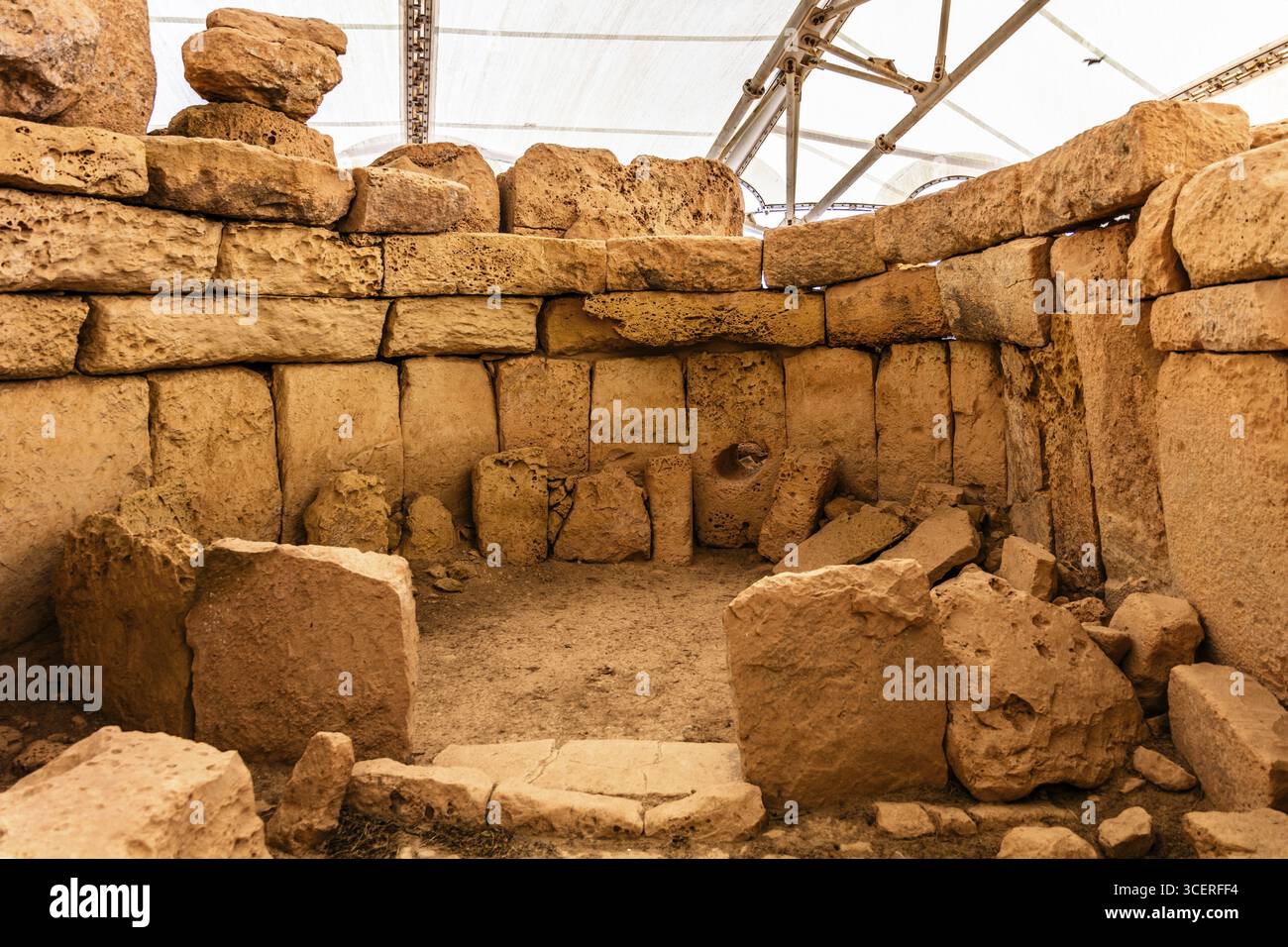 Orakelkammer, megalithischer Hagar Qim Tempel mit insgesamt sechs größeren Tempelräumen, 3600-2500 v. Chr., Qrendi, Malta Stockfoto