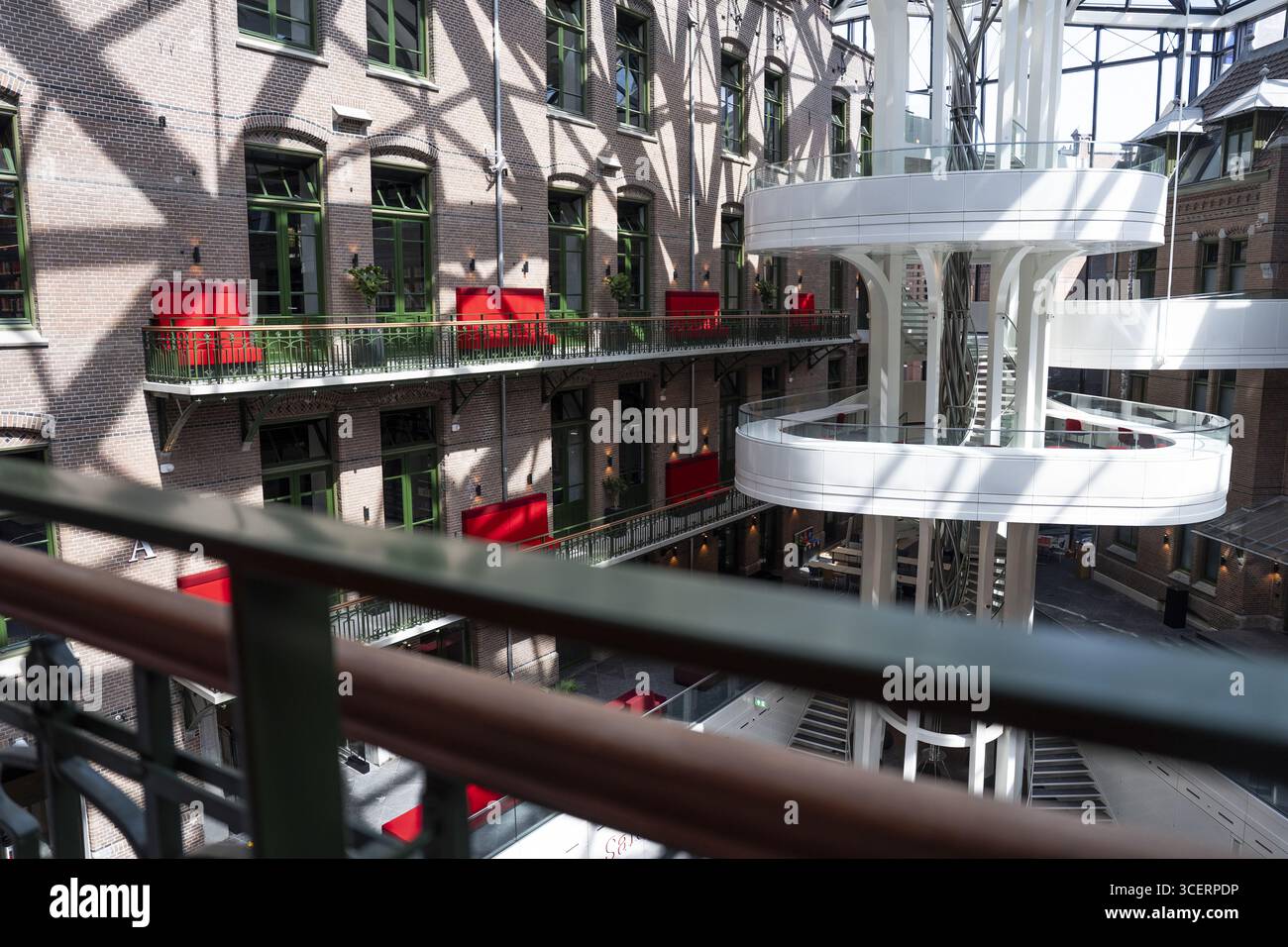 AMSTERDAM - Inneres der Universitätsbibliothek (UB) der Universität Amsterdam. Nach jahrelanger Renovierung und Renovierung wird die Bibliothek bald wieder geöffnet. ANP JEROEN JUMELET niederlande Out - belgien Out Stockfoto