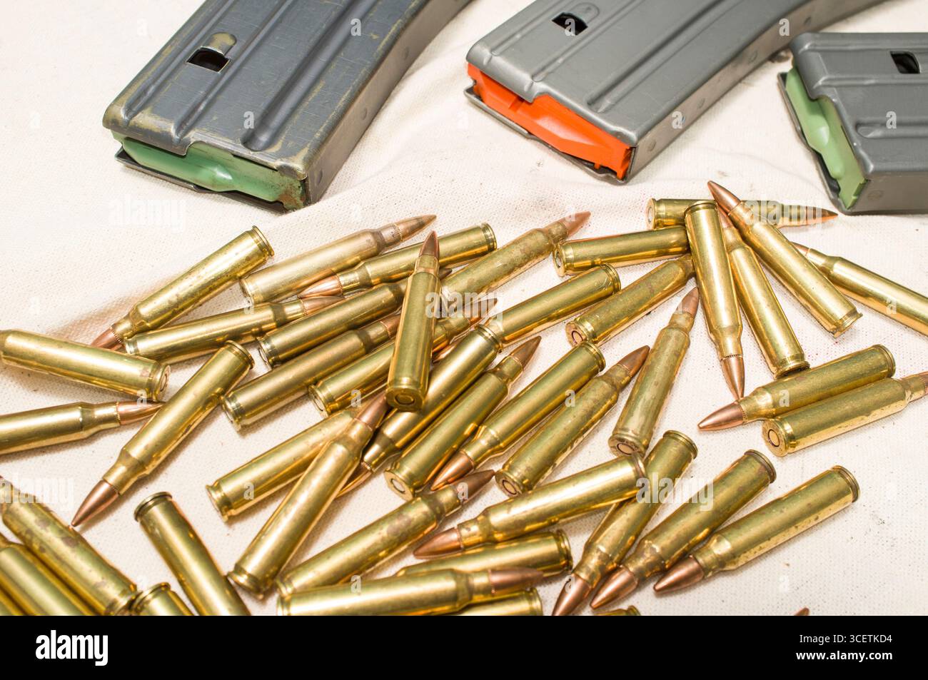 Aluminium-Zeitschriften für das AR-15/M-16 Gewehr mit.223 Kaliber Patronen, USA Stockfoto