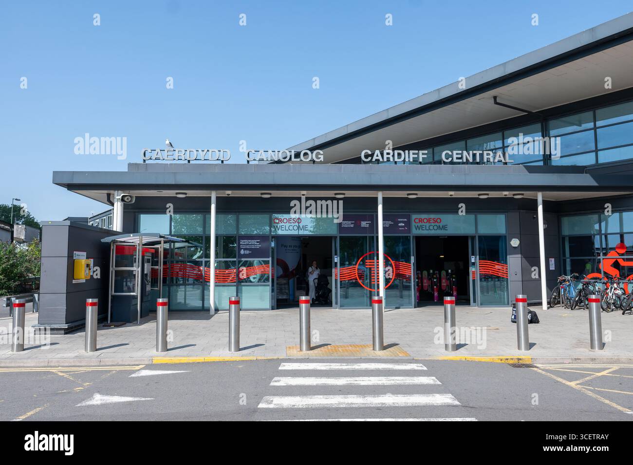 Allgemeiner Blick auf den Hauptbahnhof Cardiff, Stockfoto