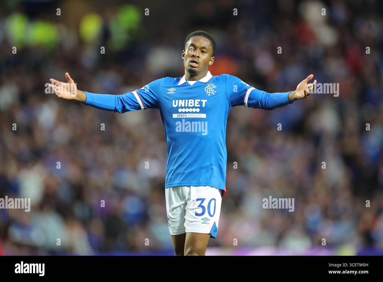 Rangers Jayden Meghoma reagiert während der UEFA Champions League, Play-off, im ersten Legspiel im Ibrox Stadium, Glasgow. Bilddatum: Dienstag, 19. August 2025. Stockfoto
