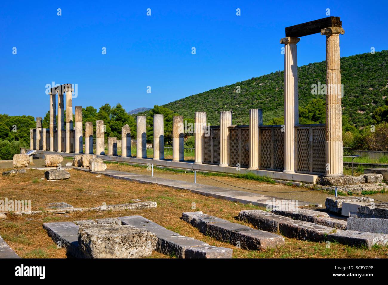 Griechenland, Peloponnes, archäologische Stätte von Epidaurus, die von der UNESCO, Abaton, zum Weltkulturerbe erklärt wurde Stockfoto
