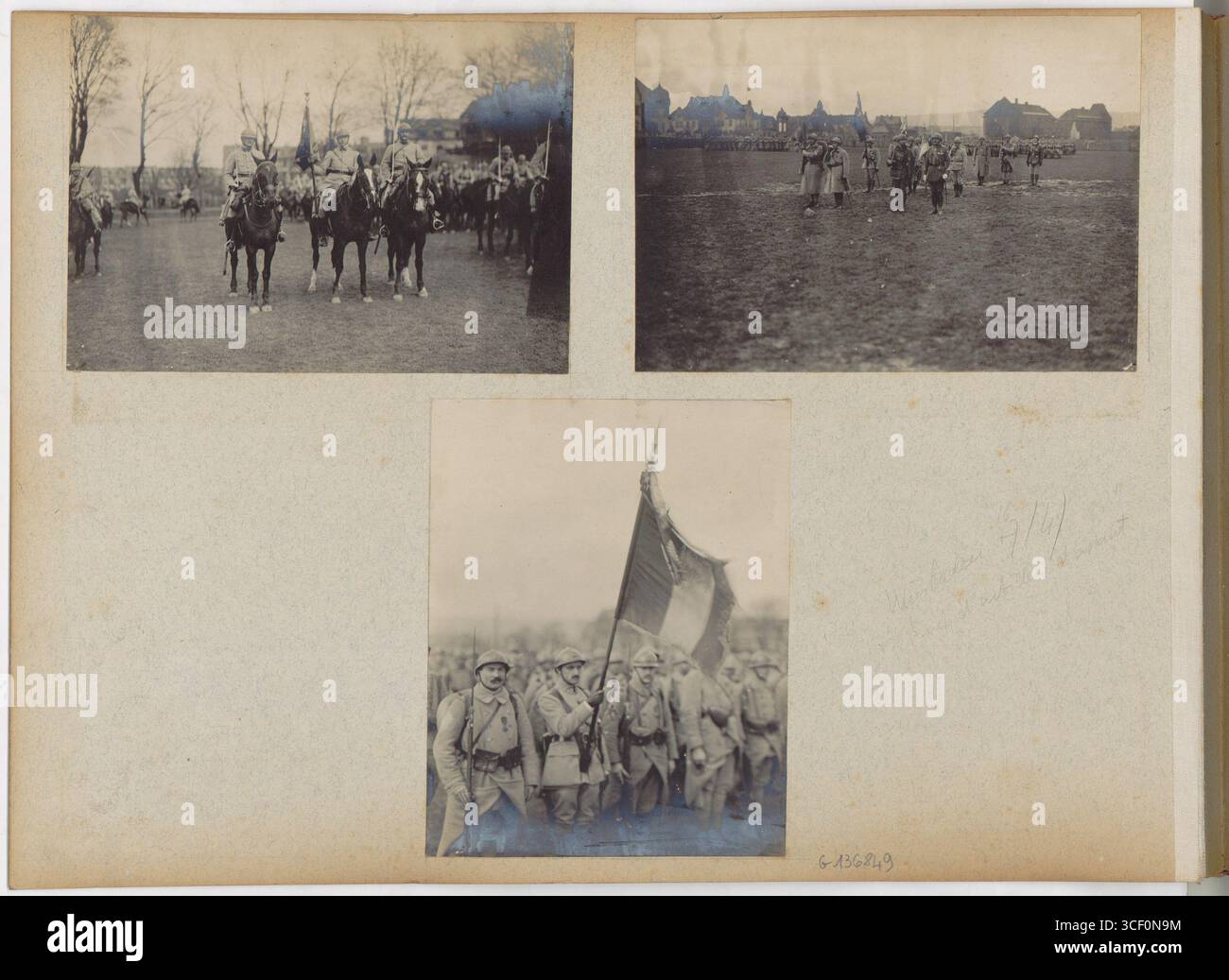 Dieses Foto zeigt die Flaggen verschiedener Regimenter, die in Wiesbaden zwischen dem 16. Und 17. April 1919 während der französischen Besetzung des Rheinlandes rezipiert wurden. Stockfoto