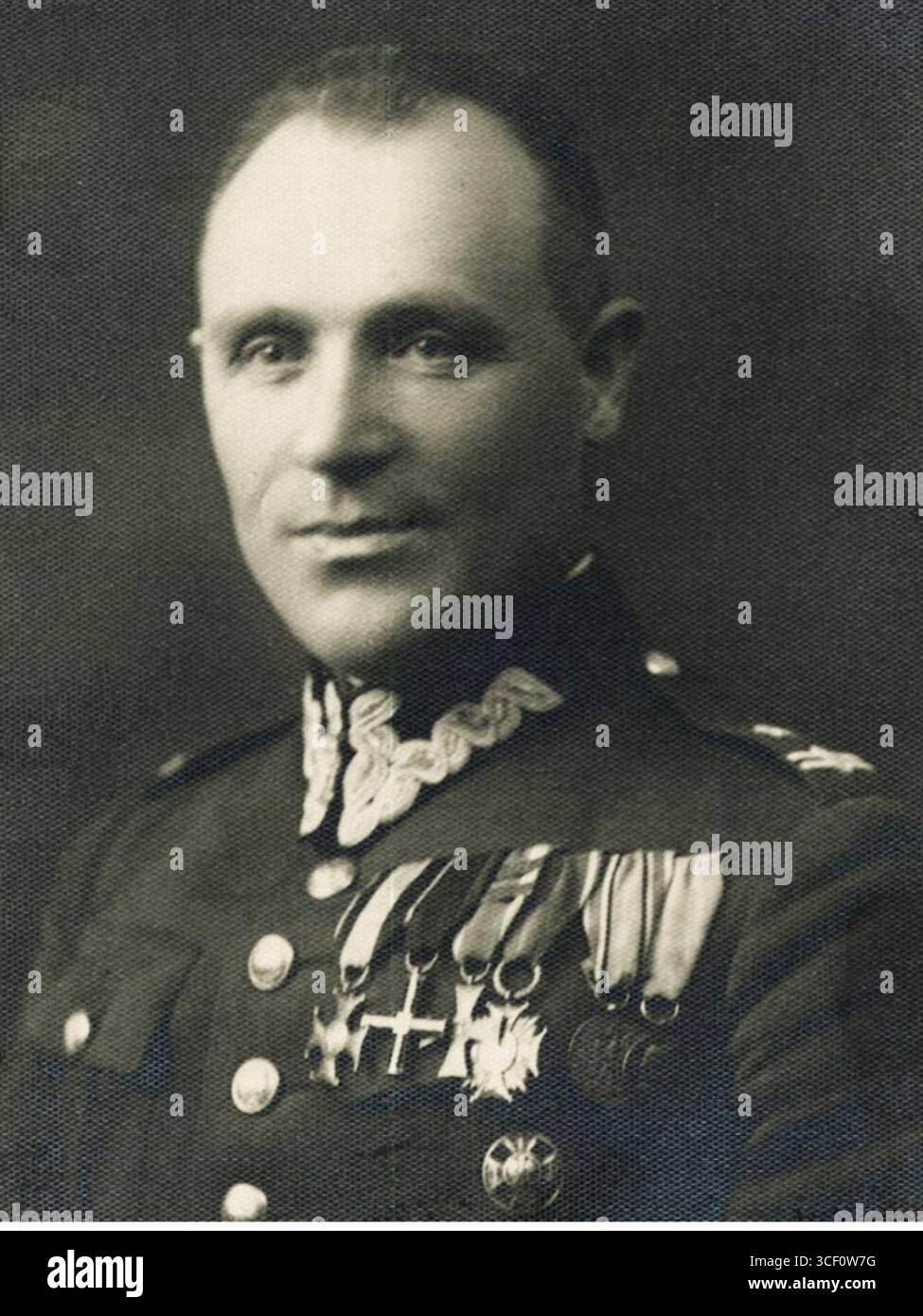 Bolesaw Jakubiak (1891–1940), Oberst der polnischen Armee, war Opfer des Massakers von Katyn. Er diente im polnischen Militär und wurde 1940 während des tragischen Ereignisses getötet. Stockfoto