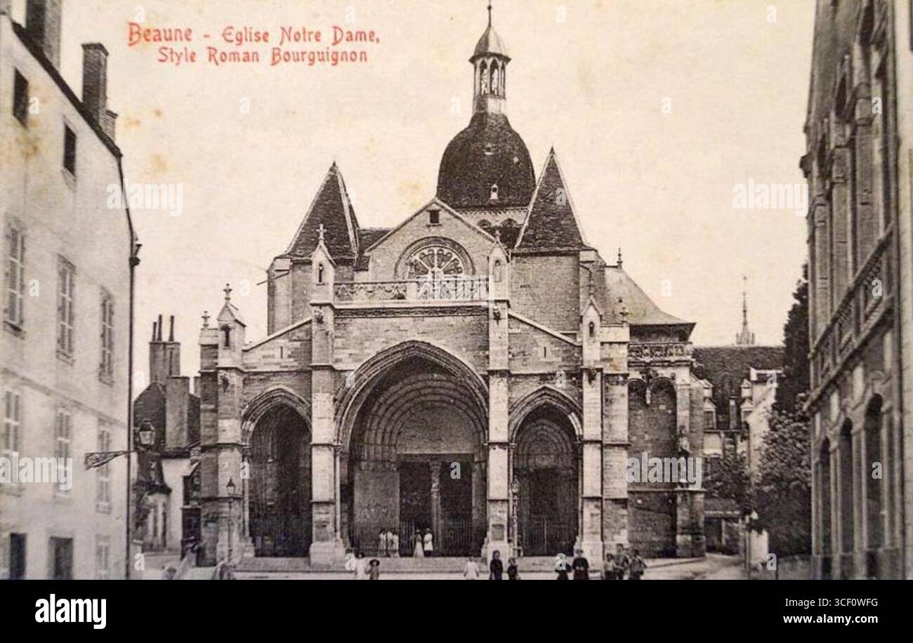 Die Basilika Notre-Dame de Beaune, aufgenommen auf einem Foto zwischen 1900 und 1910. Dieses Bild zeigt die Architektur der Kirche, eine wichtige religiöse und kulturelle Stätte in Beaune. Stockfoto